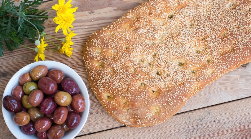 Λαγάνα και ελιές, βιολογικά και σαρακοστιανά